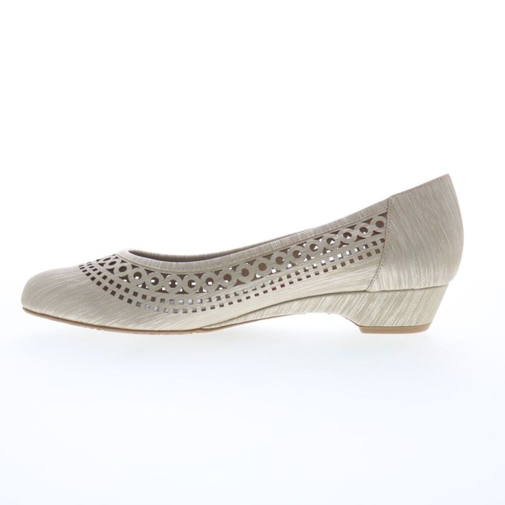 Ros Hommerson Womens Tina Beige Shoes (NWT) - Picture 3 of 4